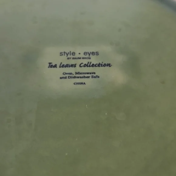 Green Leaves Square Serving Platter Entry Dish × Tea Leaves Collection 11" - Picture 3 of 5